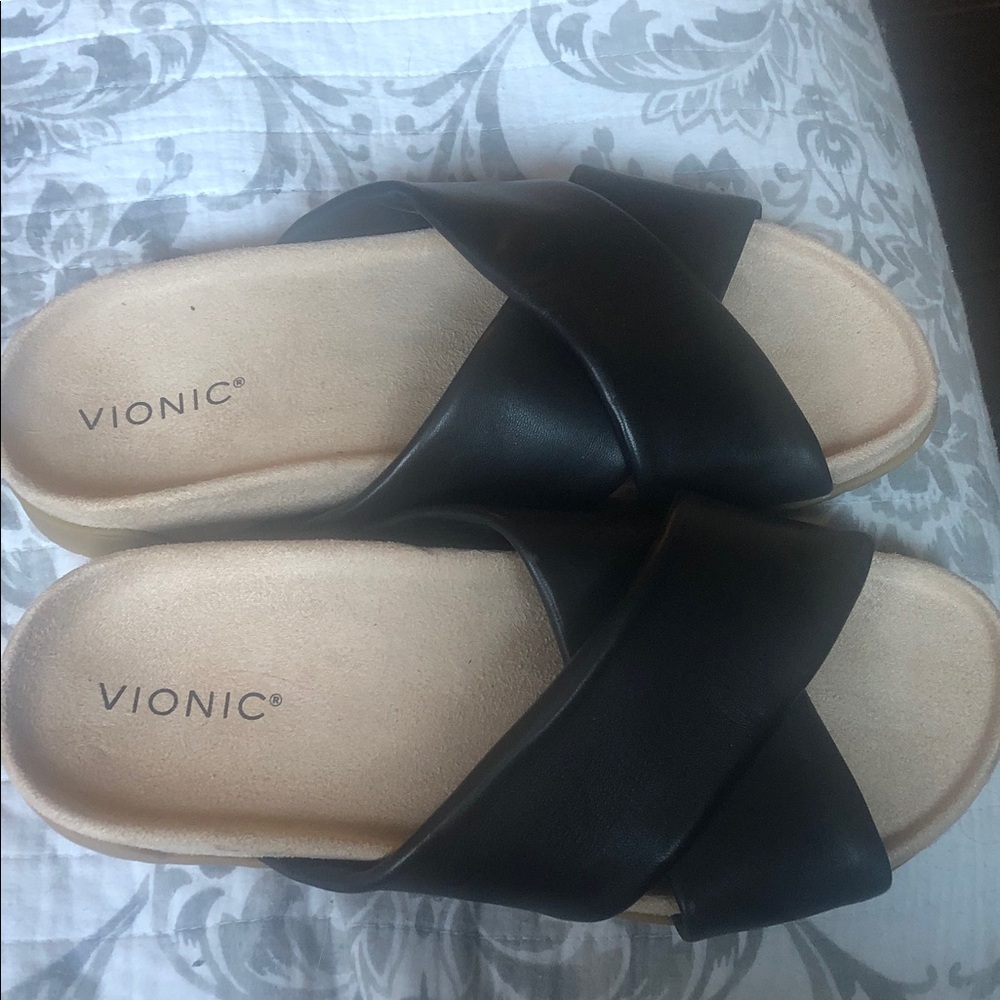 Vionic Black Crisscross Slide Sandals with Padded Footbed NEW